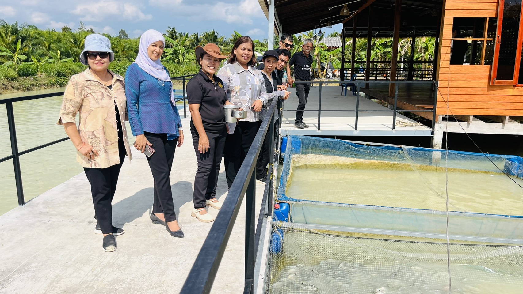 พช.ชะอวด : พัฒนาการจังหวัดนครศรีธรรมราช เยี่ยมชมแปลง โคก หนอง นา ตำบลขอนหาด